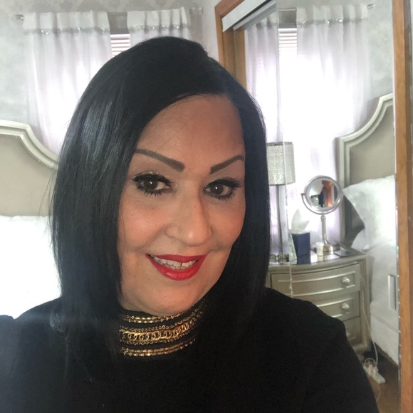 Meet your Posher, Ruth - Picture 4 of 4